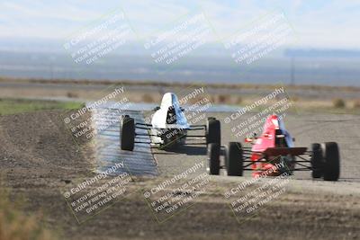 media/Oct-26-2025-CalClub SCCA (Sun) [[8ce1e69566]]/Group 6/Grapevine/